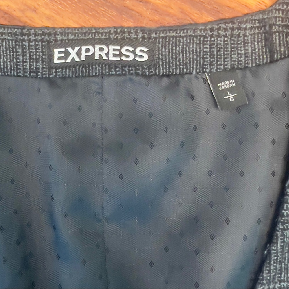 Express Vest - Picture 4 of 4